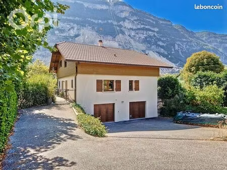 maison 7 pièces 162 m²