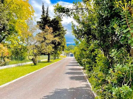 propriété-domaine — villa contemporaine d’exception composée de 3 logements (un t7  un t5 