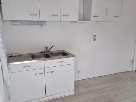 a louer f2 libre de suite