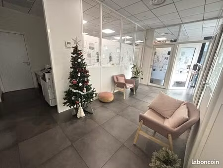 bureaux 279 m² eysines