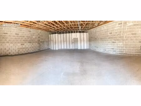 local commercial 136 m² cavignac