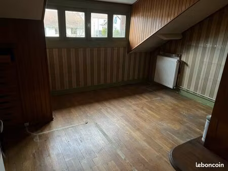 maison à rénover - dépendance- jardin 600 m2
