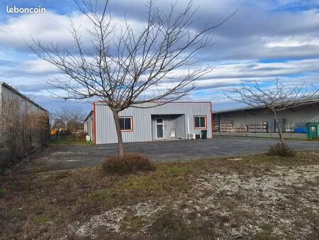 particulier loue à st médard en jalles local d’activites mixte 400 m²