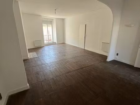 appt 4 chambres de 130m2 rénové — centre bellac — 595 /mois hc