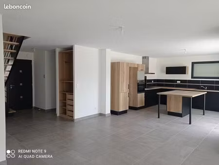 maison de 2022 avec 4 chambres avec garage et jardin