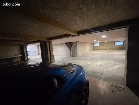 grand espace de stockage 170 m2 bordeax bastide