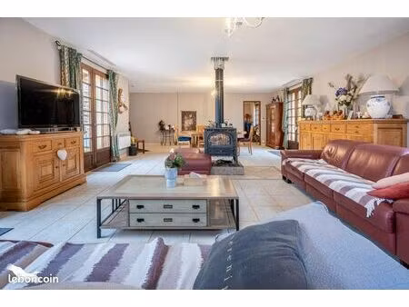 moulin 5 pièces 146 m²