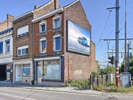 maison de commerce parfaitement située