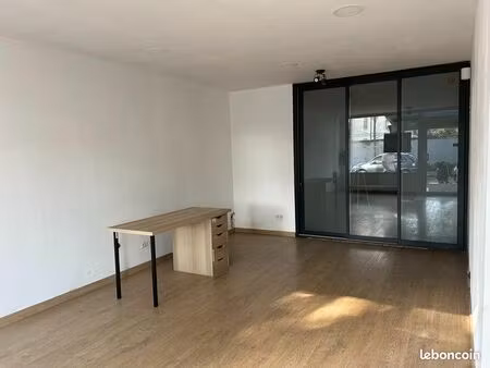 local commercial 60 m²