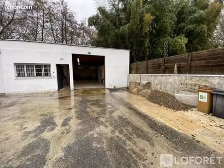 local commercial 90 m²