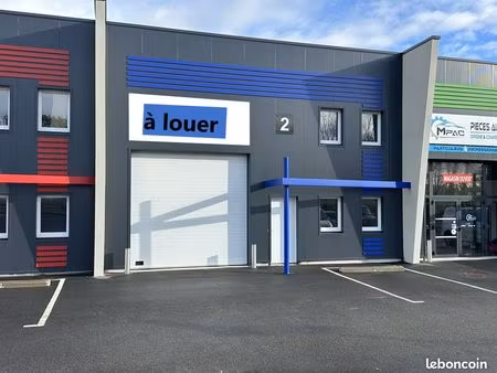 a louer local 190 m² - face 4 voies nantes / vannes