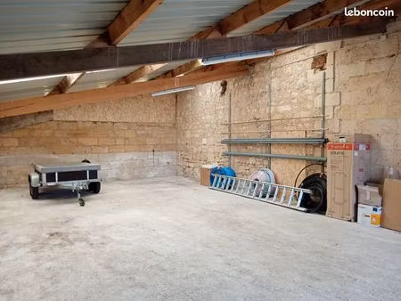 local 100m2 proche n89