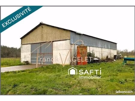 local 300 m² pineuilh