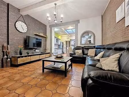 maison habitable rapidement + terrasse et jardin