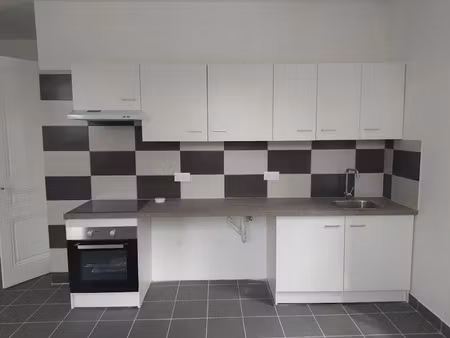 location appartement 3 pièces 70 m² à unieux (42240)  596 €