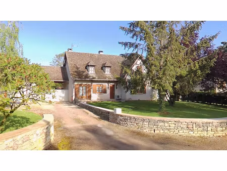 belle propriété sans nuisance à fontaines