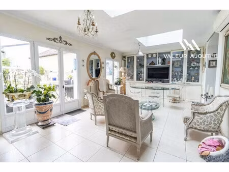 15 min rer nanterre ville  charme de l'ancien  + calme !