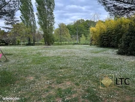 terrain 880 m² baron