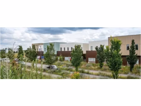 a vendre  cellules d'actvité au buchelay