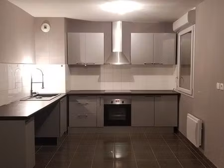 t4 lumineux avec terrasse et double stationnement – 31300