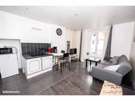 studio 1 pièce 25 m²