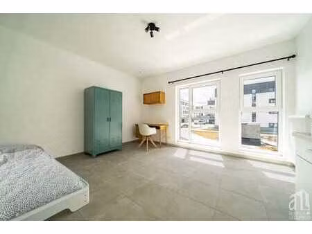 studio neuf avec cuisine & salle de bain privative