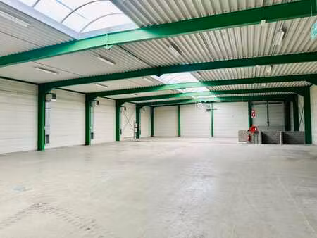 à vendre – bâtiment industriel 4.050 m²