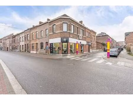 gerenoveerd handelspand met appartement op gunstige locatie!