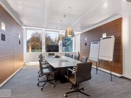 bien professionnel à louer à rijmenam € 3.000 (llamg) - venture properties | zimmo