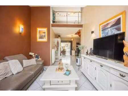 charmante maison avec garage et jardin