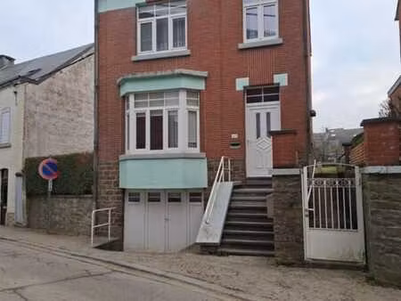 belle maison d'habitation