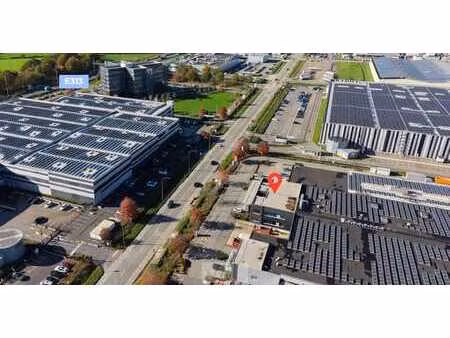 site industriel idéalement situé entre l’e313 et le canal...