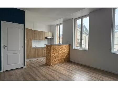 location appartement  38 m² t-2 à anzin  550 €