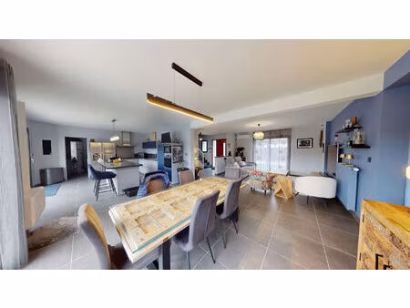 vente maison 5 pièces  151.00m²  chanteau