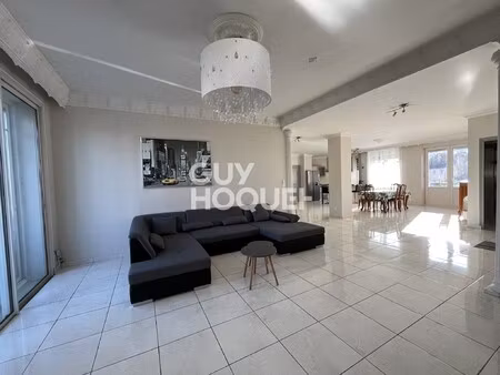 appartement meublé à louer de 6 pièces de 150.39 m²