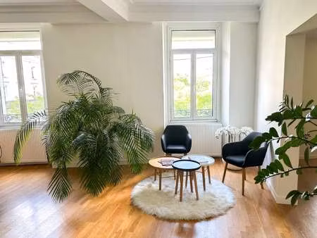 vente bureaux et commerces à cholet (49300) : à vendre / 215m² cholet