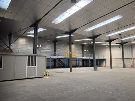 vente commerce 1 pièce 1000 m² mondeville (14120)