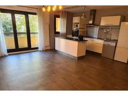 location appartement 3 pièces au bouscat (33110) : à louer 3 pièces / 63m² le bouscat