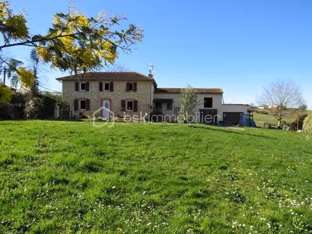 maison de 125 m² à miramont-sensacq