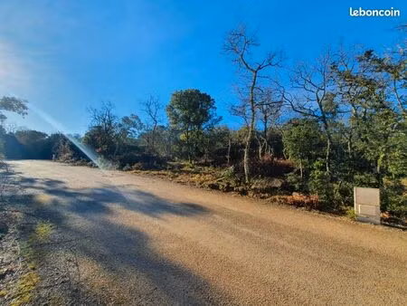 terrain 1 097 m² labastide de virac