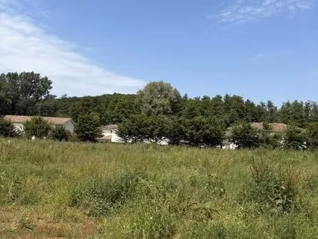 terrain 331 m² la sauve