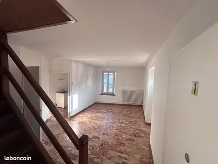 appartement f2 de 39 m² en duplex  situé dans une résidence calme et bien entretenue à sou