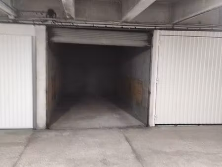 boxe parking 12 m² rue du rendez-vous