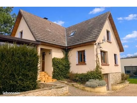 a louer maison familiale 120 m² avec piscine intérieure incarville