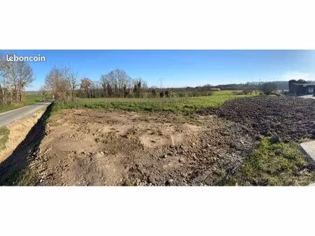 à louer terrain 4700m2