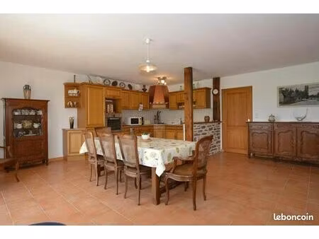 longère 4 pièces 132 m²