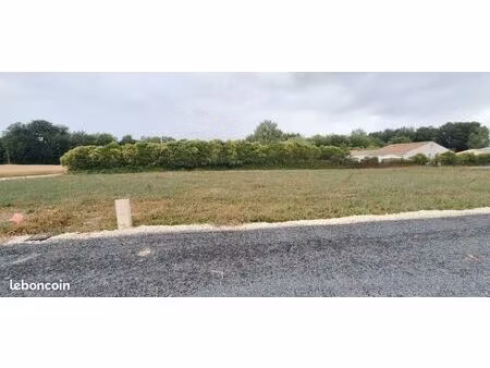 terrain 443 m² medis