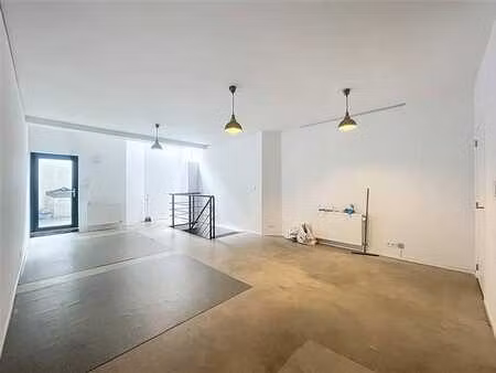 bureau idéalement situé à saint-gilles