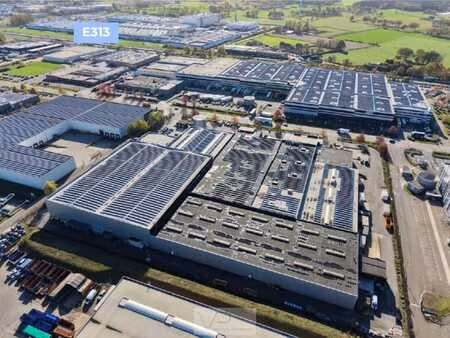 entrepôt avec bureaux idéalement situé entre l’e313 et le...