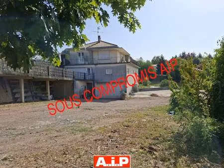 vente maison à pouzauges (85700) : à vendre / 266m² pouzauges